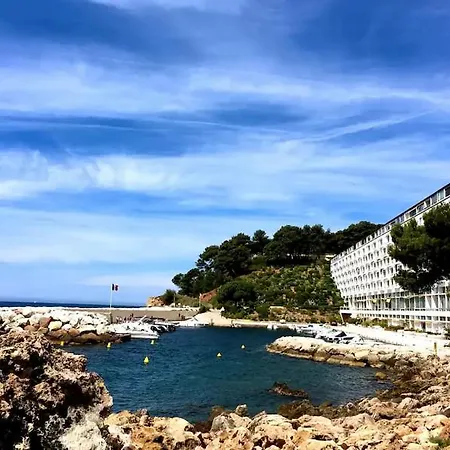 Athena Port Apartment Bandol