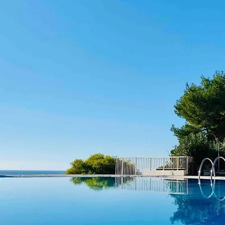 Athena Port Apartment Bandol